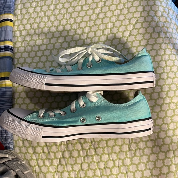 Unisex converse low tops AllStar light teal color, women’s sz 8 or men’s size 6 - Picture 3 of 8